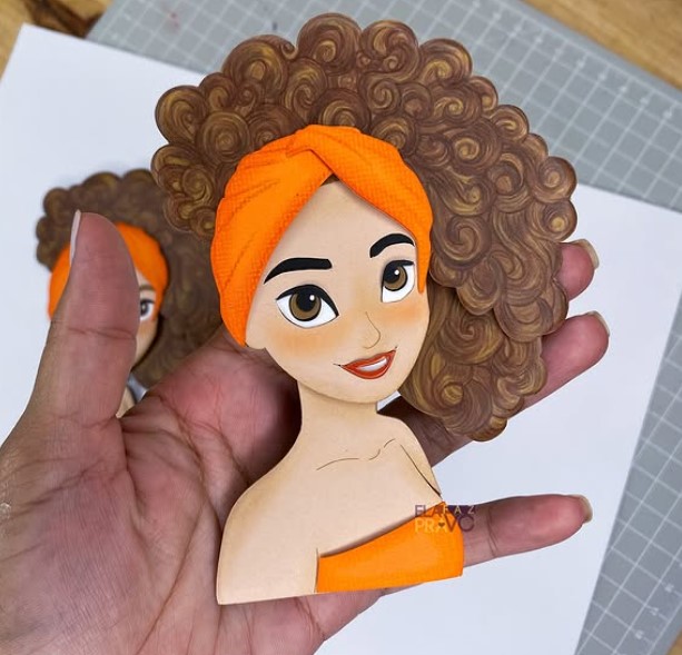 Topo de bolo pintado por aluna